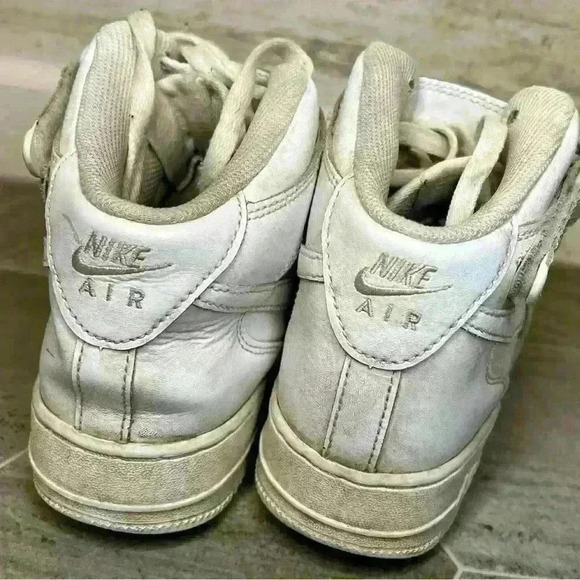 Youth Nike Air Force 1 AF1 White Mid Top Shoes Youth Size 7 - Picture 3 of 7